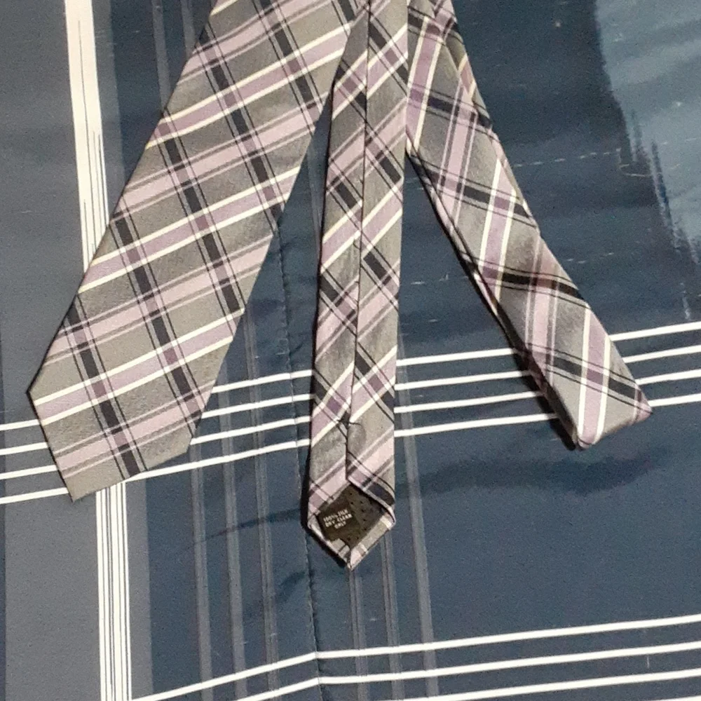 Pronto Uomo men's 100 % silk necktie - Picture 2 of 6